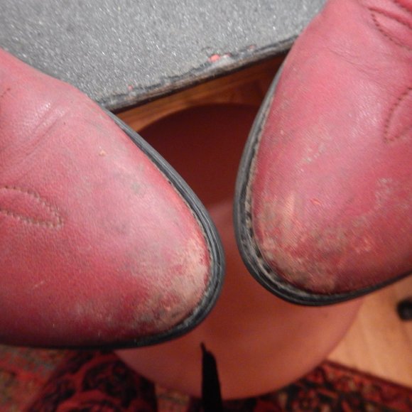 Ariat Heritage Round Toe Red Cowboy Boots - Picture 13 of 15